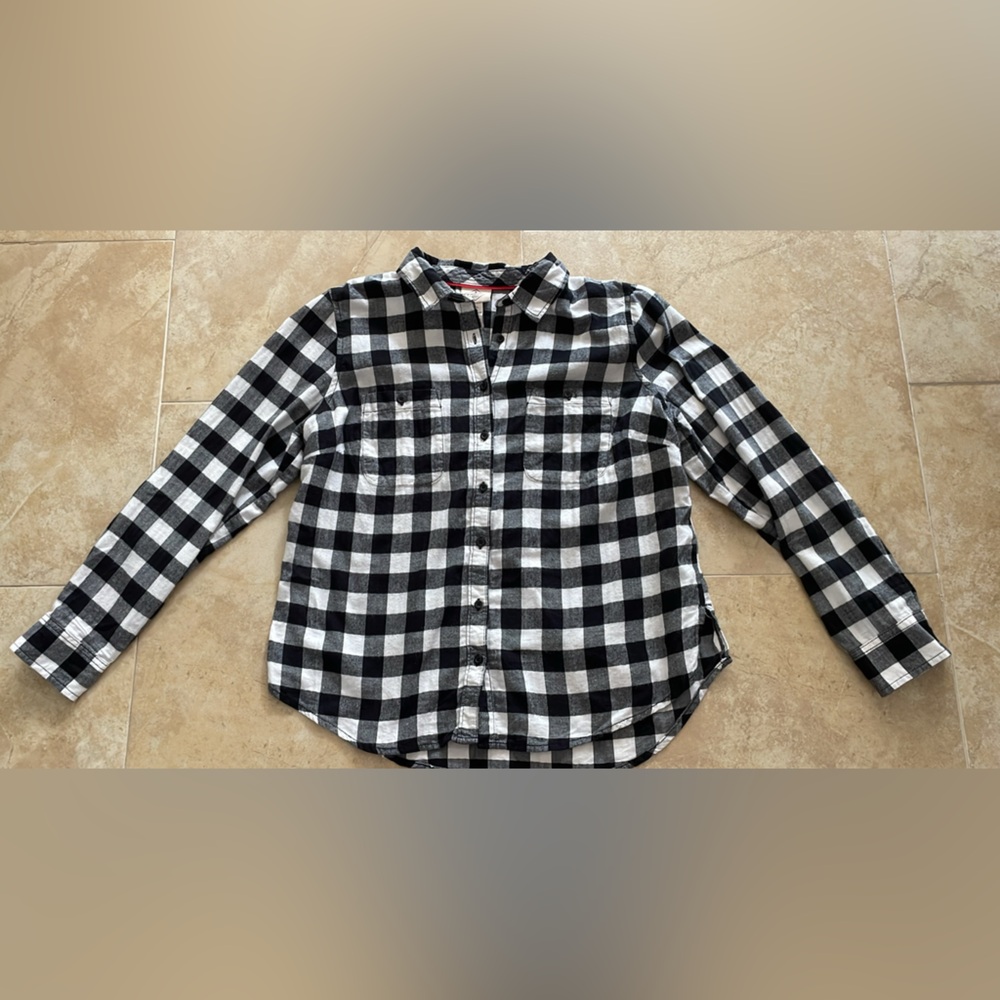 Ladies St.John’s Bay large petite shirt